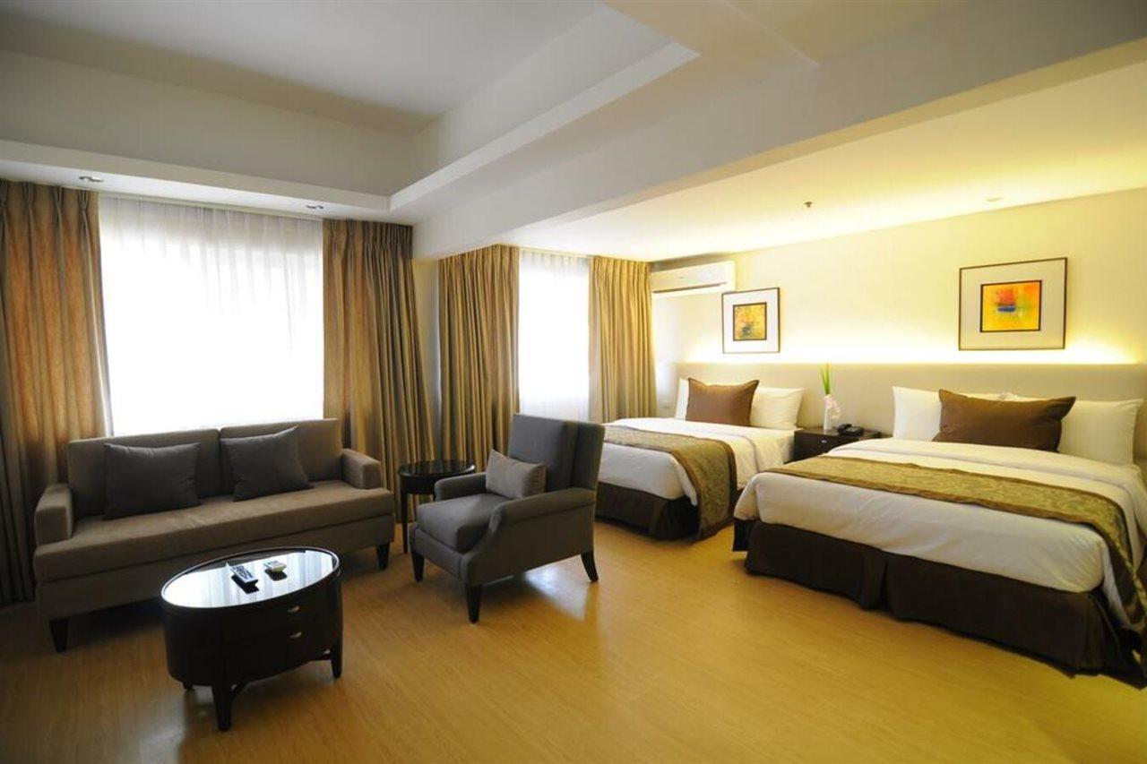 Imperial Palace Suites Кесон-Сіті Екстер'єр фото
