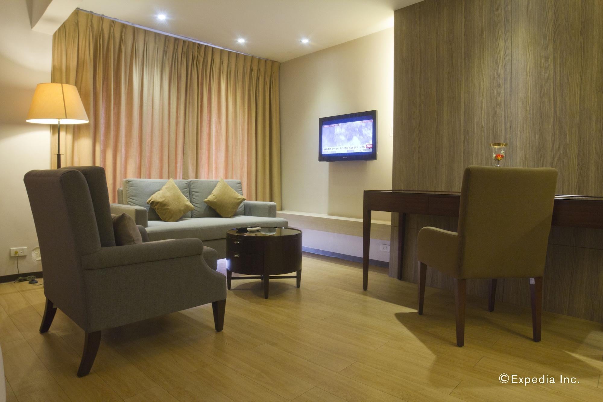 Imperial Palace Suites Кесон-Сіті Екстер'єр фото