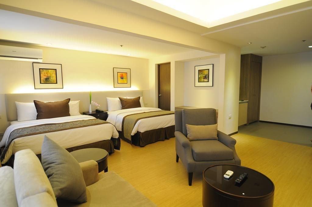 Imperial Palace Suites Кесон-Сіті Екстер'єр фото