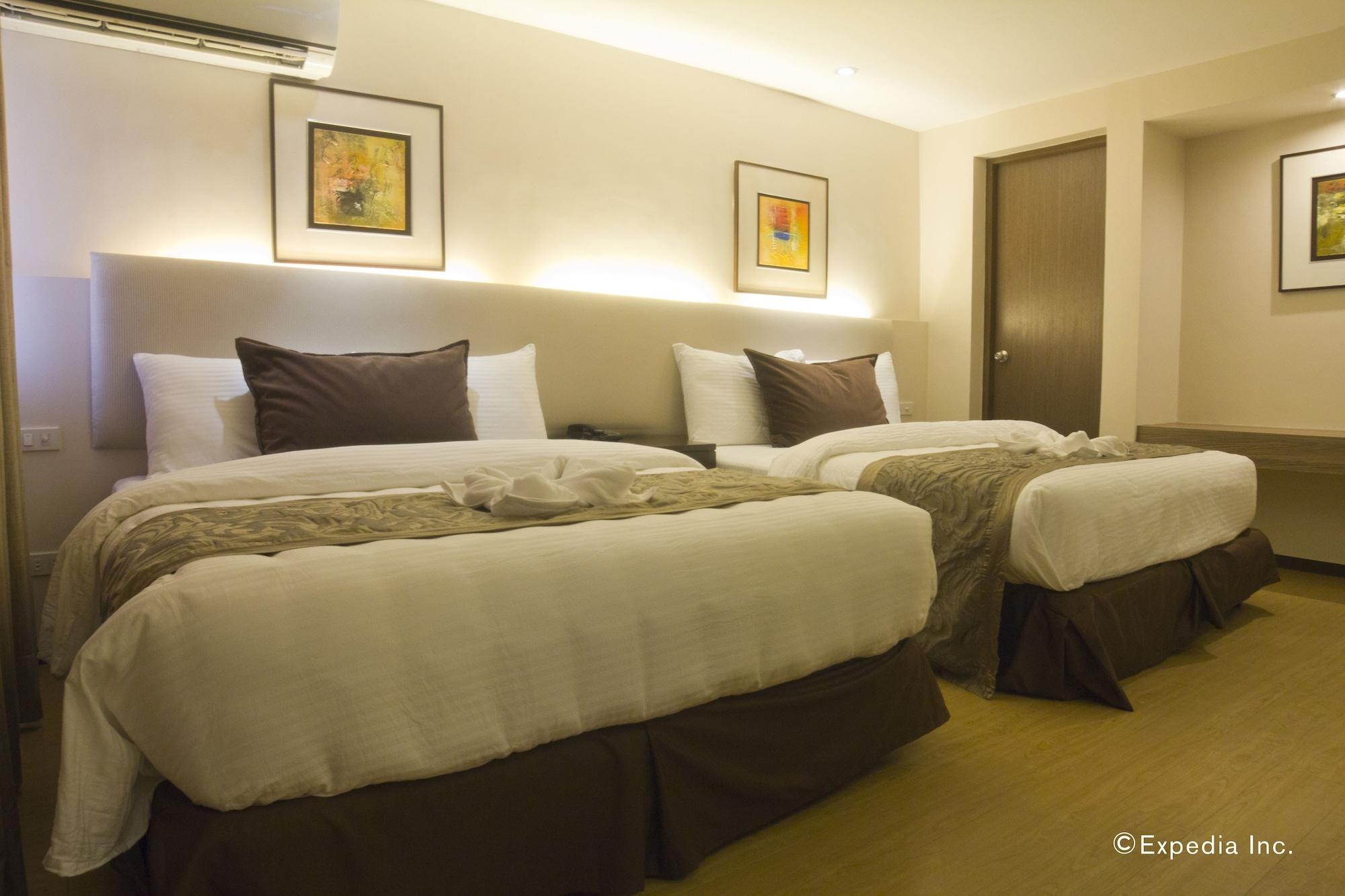 Imperial Palace Suites Кесон-Сіті Екстер'єр фото