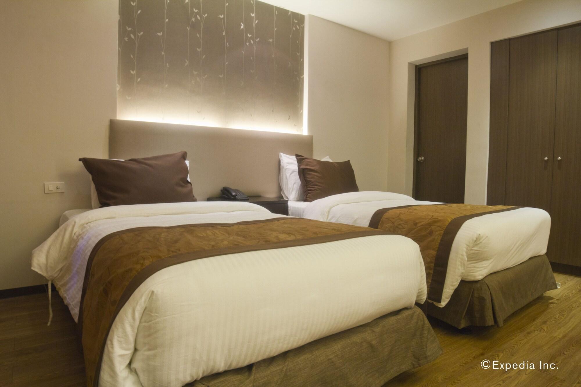 Imperial Palace Suites Кесон-Сіті Екстер'єр фото