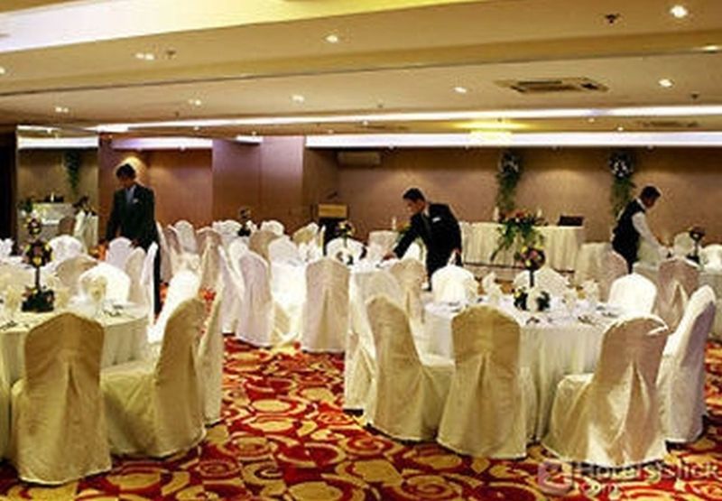 Imperial Palace Suites Кесон-Сіті Екстер'єр фото