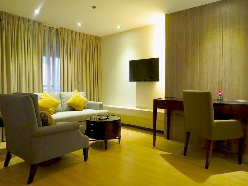 Imperial Palace Suites Кесон-Сіті Екстер'єр фото