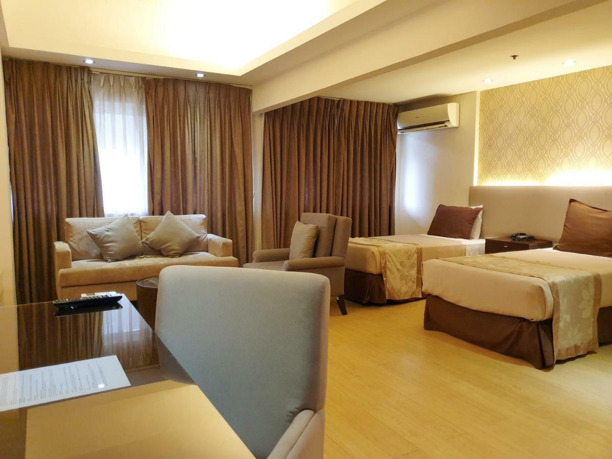 Imperial Palace Suites Кесон-Сіті Екстер'єр фото
